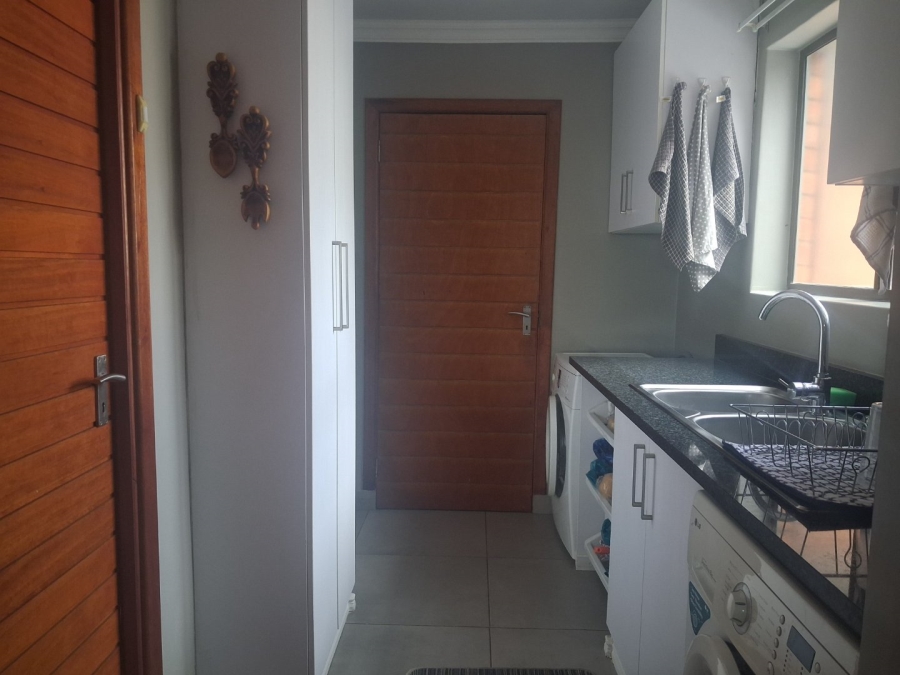 To Let 3 Bedroom Property for Rent in Somerton Estate Free State